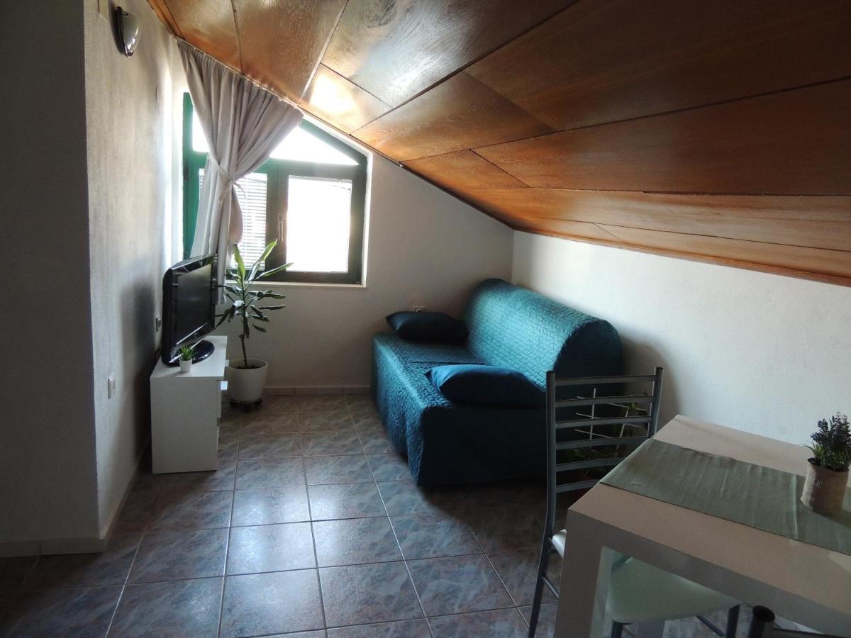 Apartments Suljic - Cash Only Property Stari Grad  Bagian luar foto