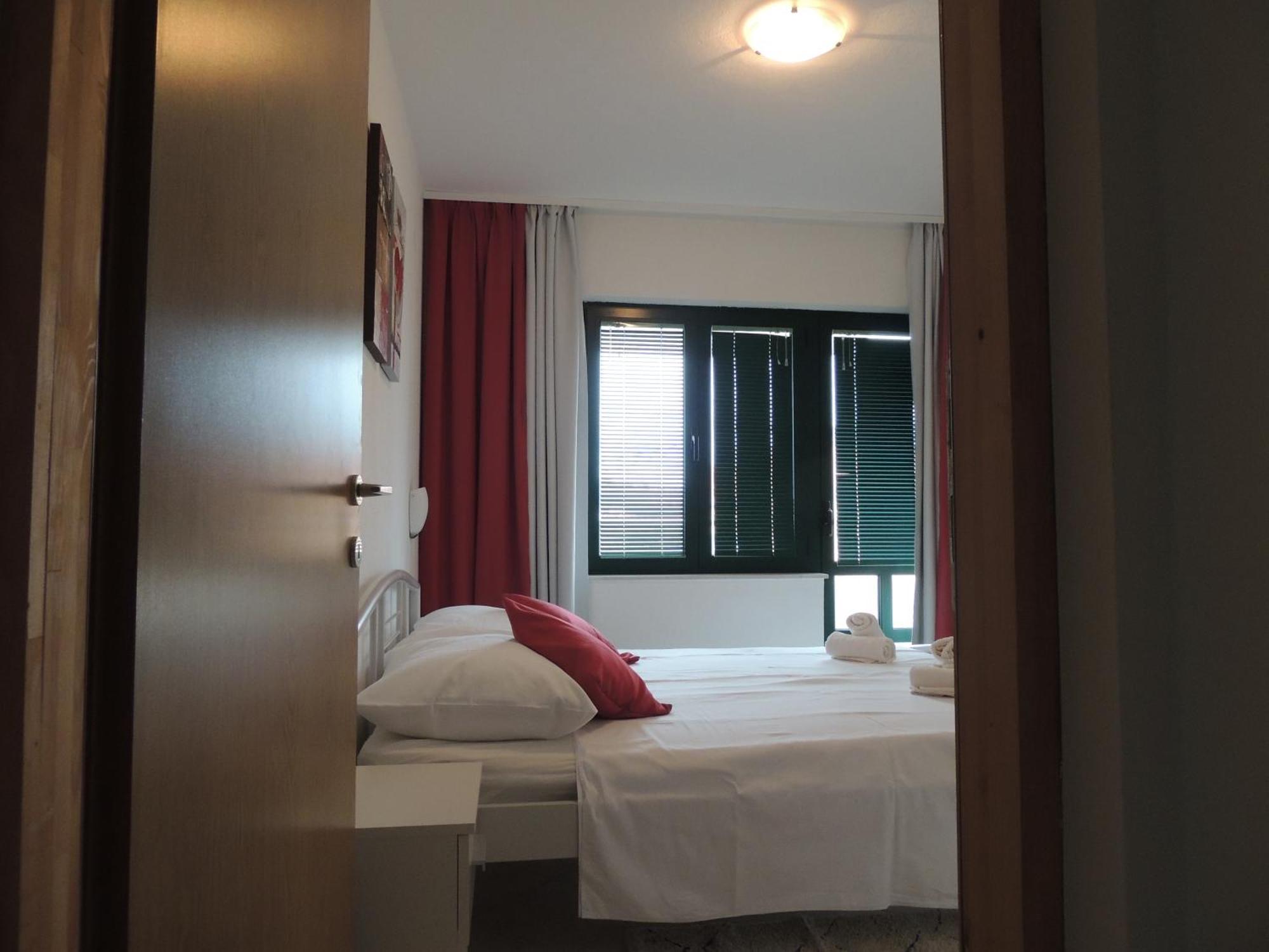Apartments Suljic - Cash Only Property Stari Grad  Bagian luar foto